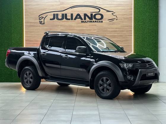 MITSUBISHI L200 OUTDOOR 3.2 4X4 CD 16V TURBO INTERCOOLER DIESEL 4P AUTOMÁTICO MITSUBISHI L200 OUTDOOR 3.2 4X4 CD 16V TURBO INTERCOOLER DIESEL 4P AUTOMÁTICO
